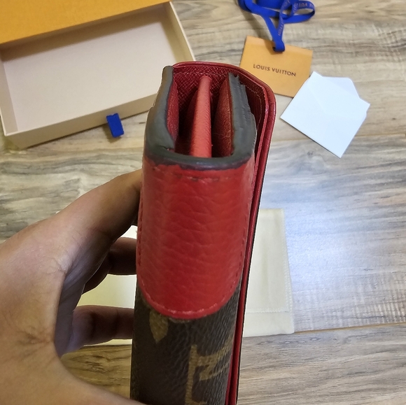 LOUIS VUITTON 2015 LV Monogram Sarah Retiro Wallet - Picture 7 of 17